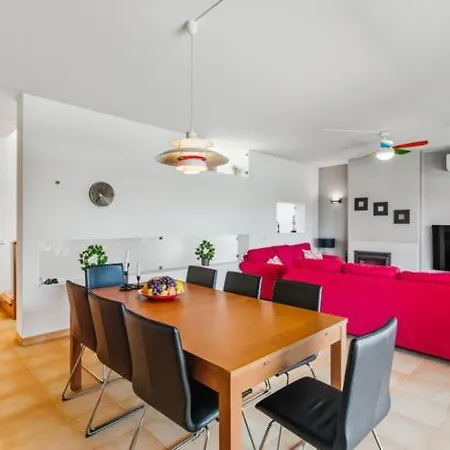 Spacious And Elegant !! Konukevi 3*
