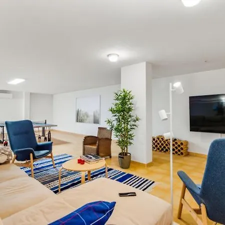 Spacious And Elegant !! Lagos